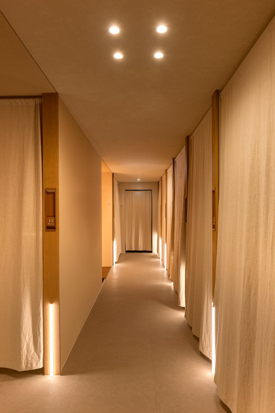 DayBeau Gangnam washroom sink area